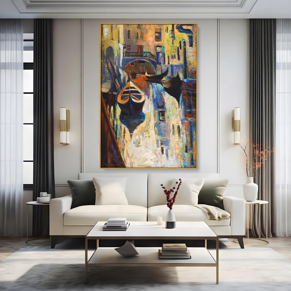 Tablou canvas cu pictura canvas cu gondole in venetia, in rama de aluminiu auriu, pe perete intr-un living