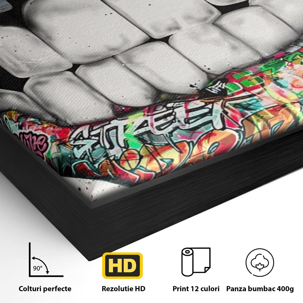 Detaliu al suprafetei: tablou canvas cu buze graffiti, in rama de aluminiu negru