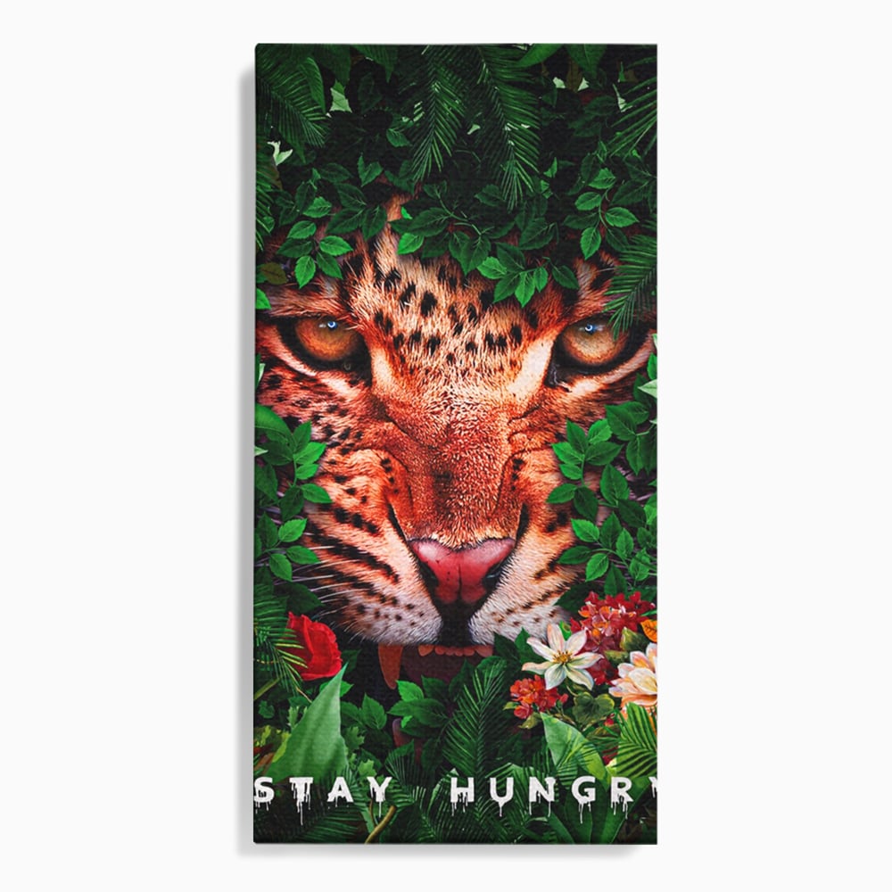Tablou canvas cu ilustratie digitala portret tigru in jungla, fara rama, pe sasiu de lemn