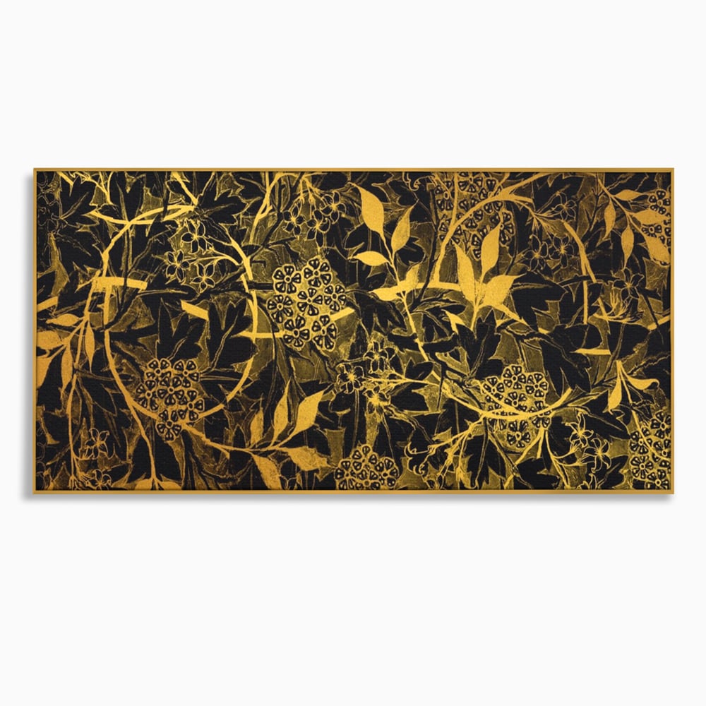 Tablou canvas cu model floral auriu pe fond negru, in rama de aluminiu auriu