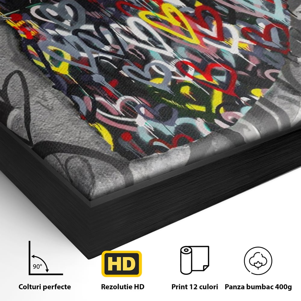 Detaliu al suprafetei: tablou canvas cu balerina stilizata, in rama de aluminiu negru