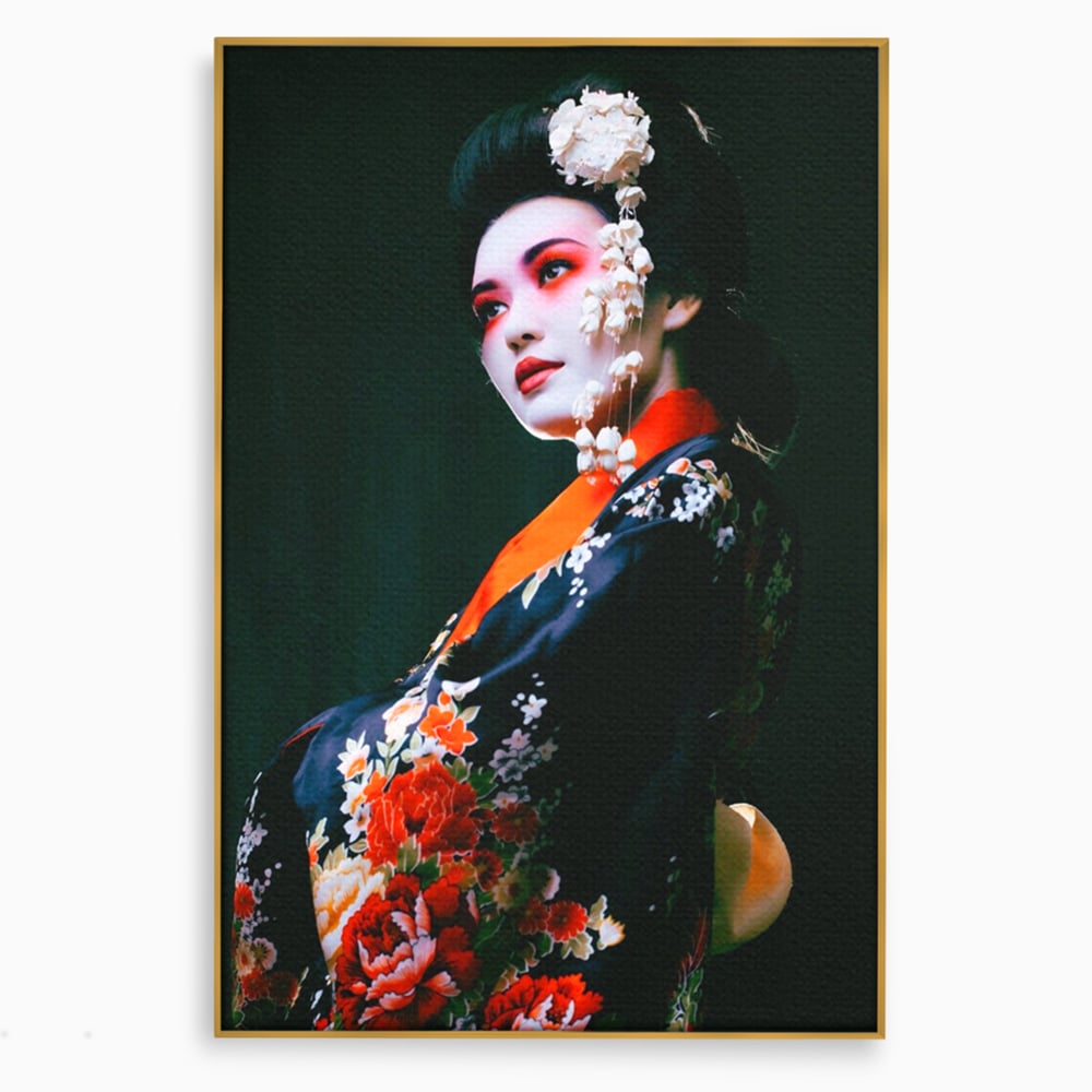 Tablou canvas cu tablou portret gheisa japoneza, in rama de aluminiu auriu