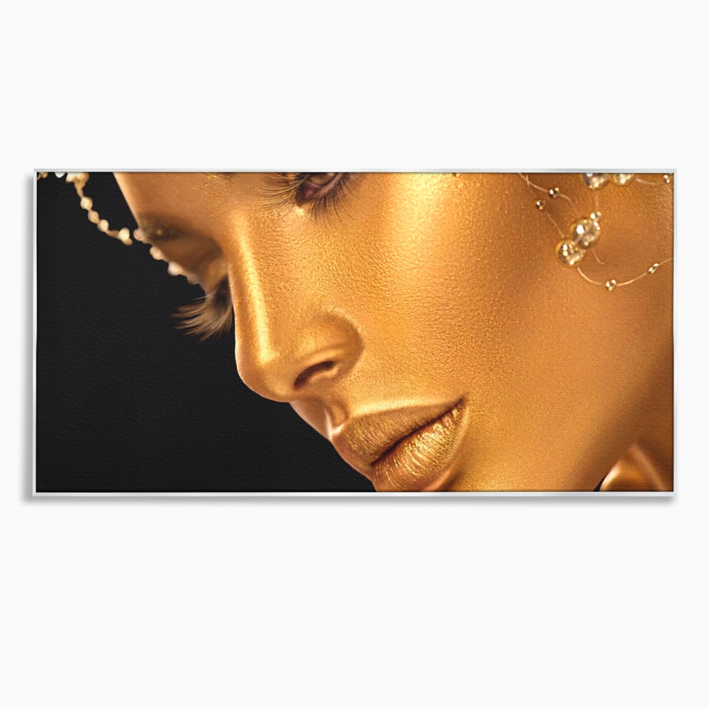Tablou canvas cu tablou canvas cu femeie in nuante aurii, in rama de aluminiu argintiu