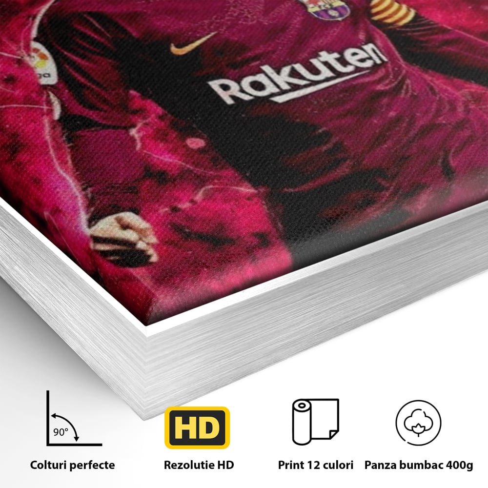 Detaliu al suprafetei: tablou canvas cu lionel messi, in rama de aluminiu argintiu