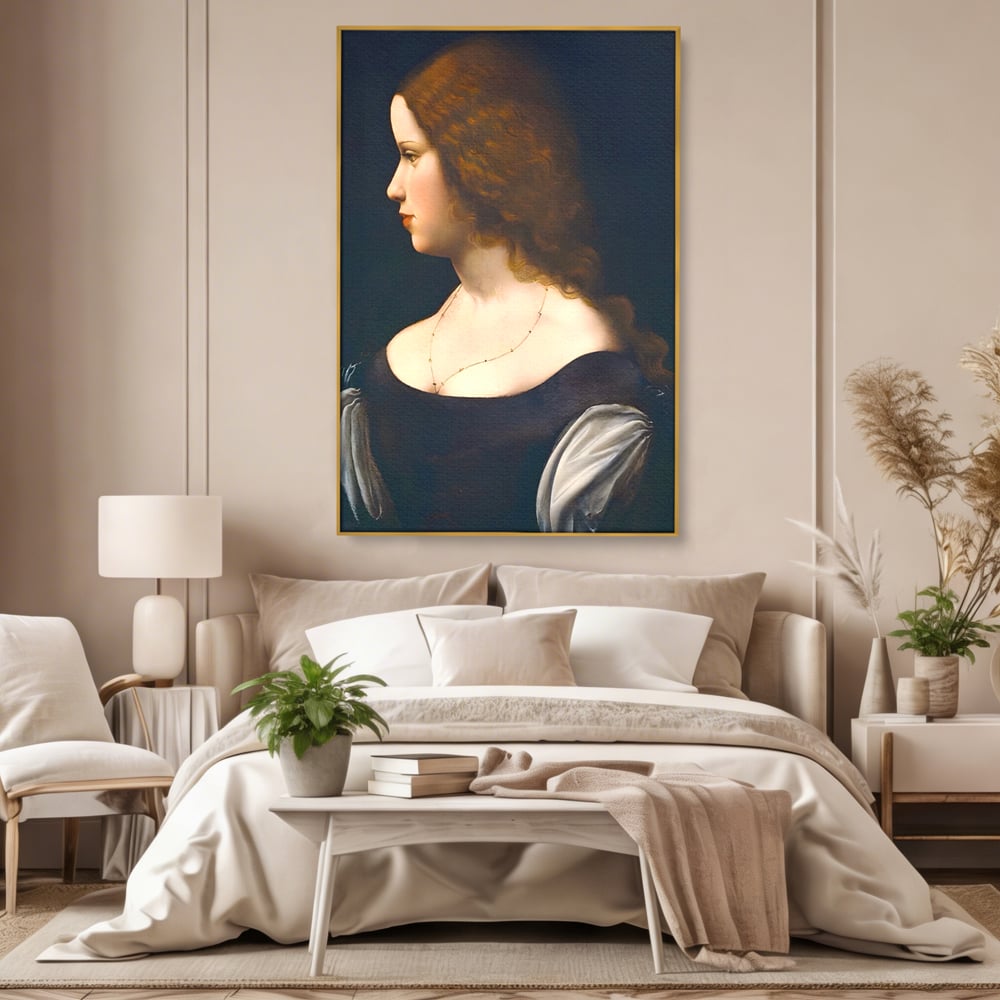 Tablou canvas cu tablou canvas cu portretul unei tinere, in rama de aluminiu auriu, pe perete intr-un dormitor