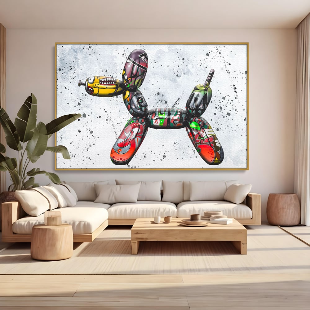 Tablou canvas cu tablou canvas caine din baloane stil grafitti, in rama de aluminiu auriu, pe perete intr-un living