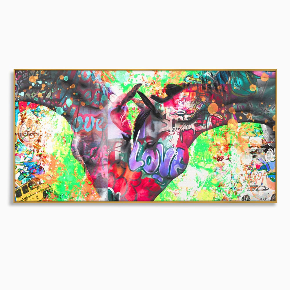 Tablou canvas cu tablou canvas cu doi cai si graffiti colorat, in rama de aluminiu auriu