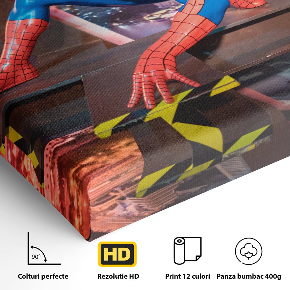 Detaliu al suprafetei: tablou canvas cu figurina spider man, fara rama, pe sasiu de lemn