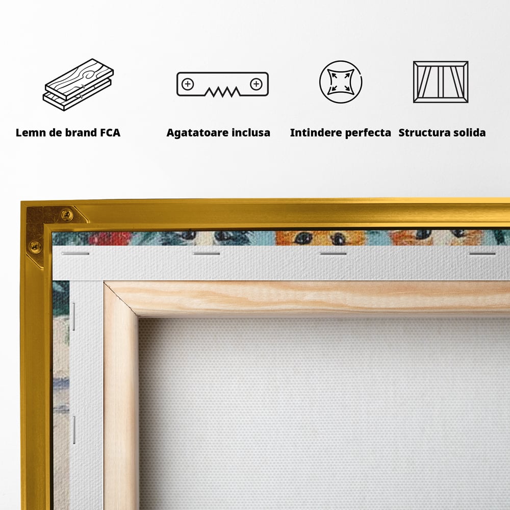 Spatele produsului, cu sasiu din lemn, capse metalice si agatatoare