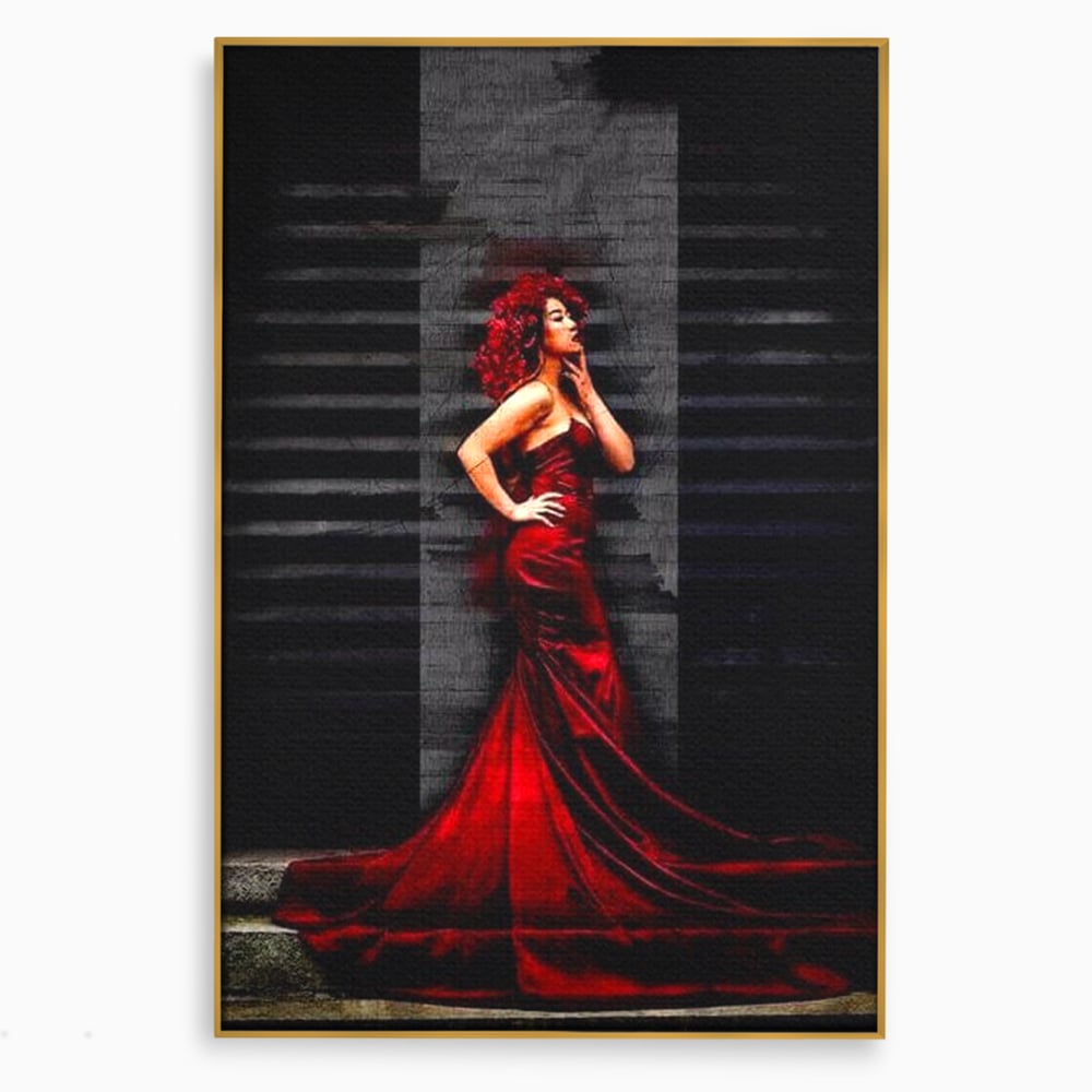 Tablou canvas cu tablou canvas cu femeie in rochie rosie, in rama de aluminiu auriu