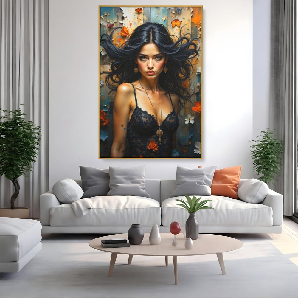 Tablou canvas cu tablou canvas cu portret de femeie par negru fluturi si frunze, in rama de aluminiu auriu, pe perete intr-un living