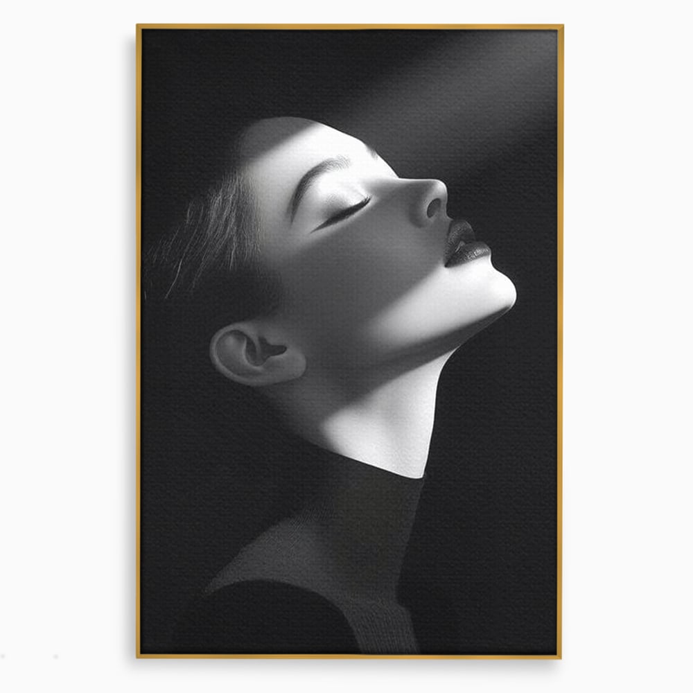 Tablou canvas cu tablou canvas portret alb-negru femeie, in rama de aluminiu auriu