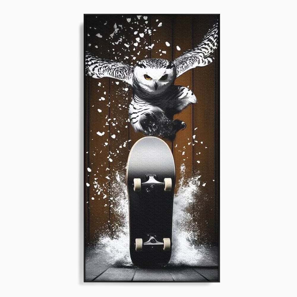 Tablou canvas cu tablou canvas cu bufnita pe skateboard, in rama de aluminiu negru
