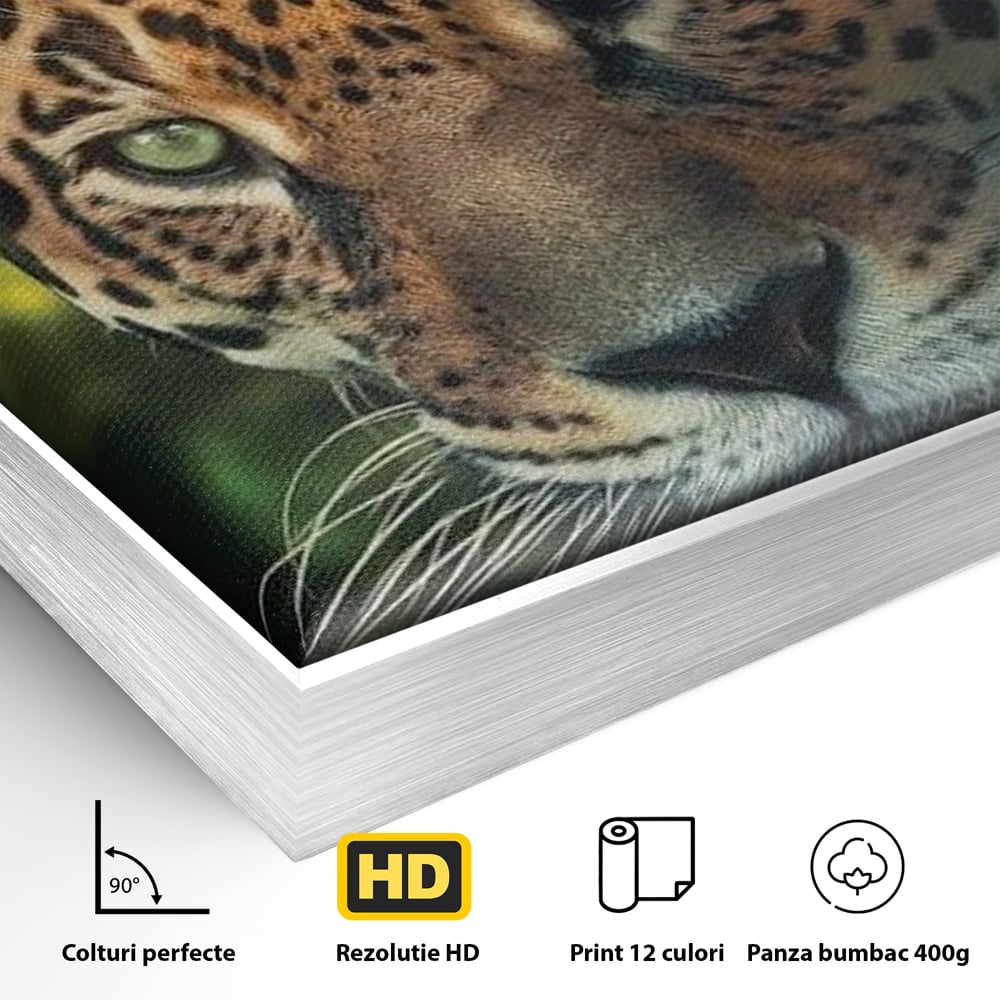 Detaliu al suprafetei: tablou canvas cu jaguar din jungla, in rama de aluminiu argintiu