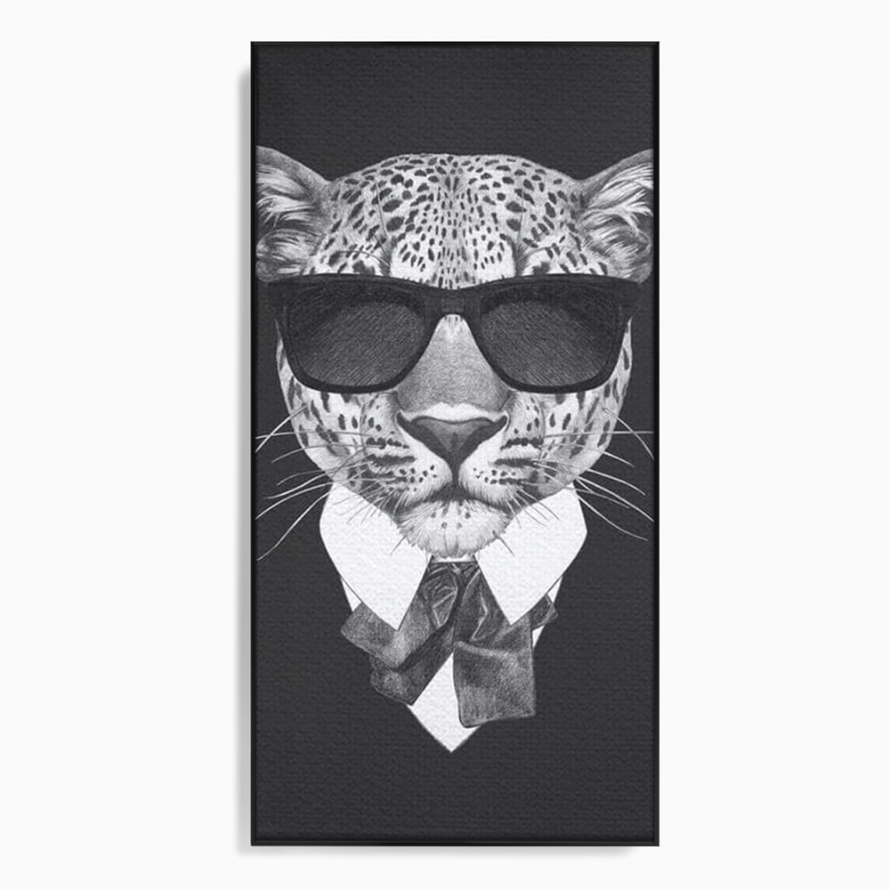 Tablou canvas cu ilustratie portret leopard gentleman, in rama de aluminiu negru