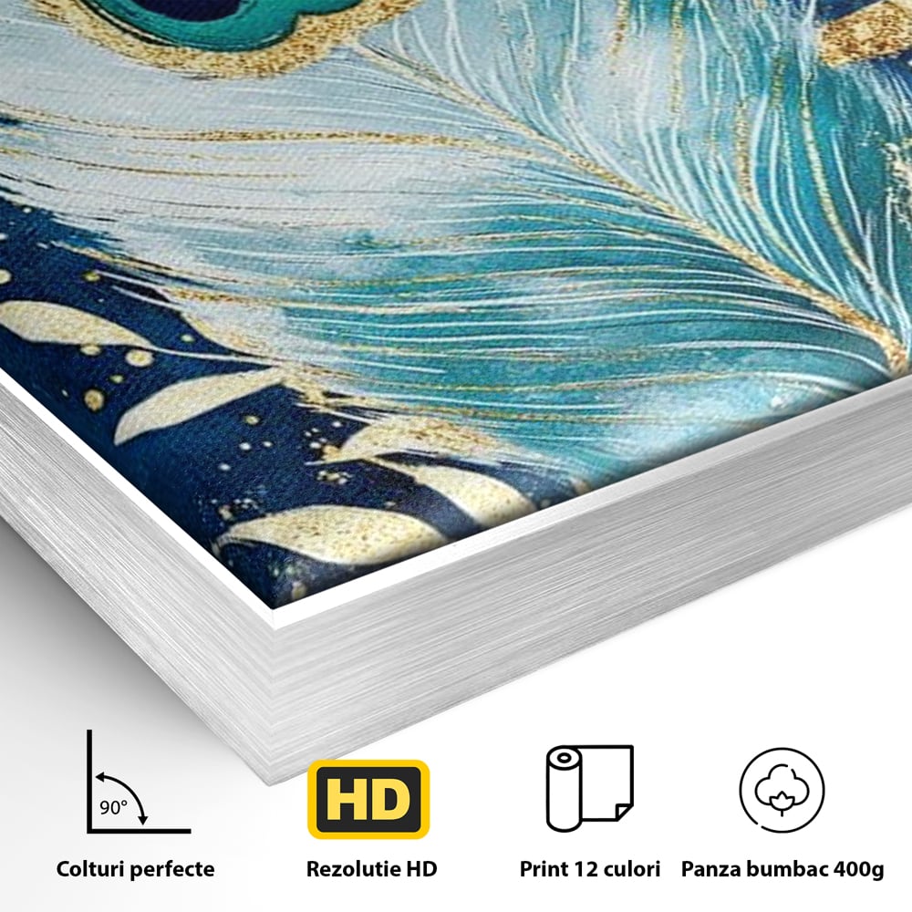 Detaliu al suprafetei: tablou canvas cu pana de paun, in rama de aluminiu argintiu