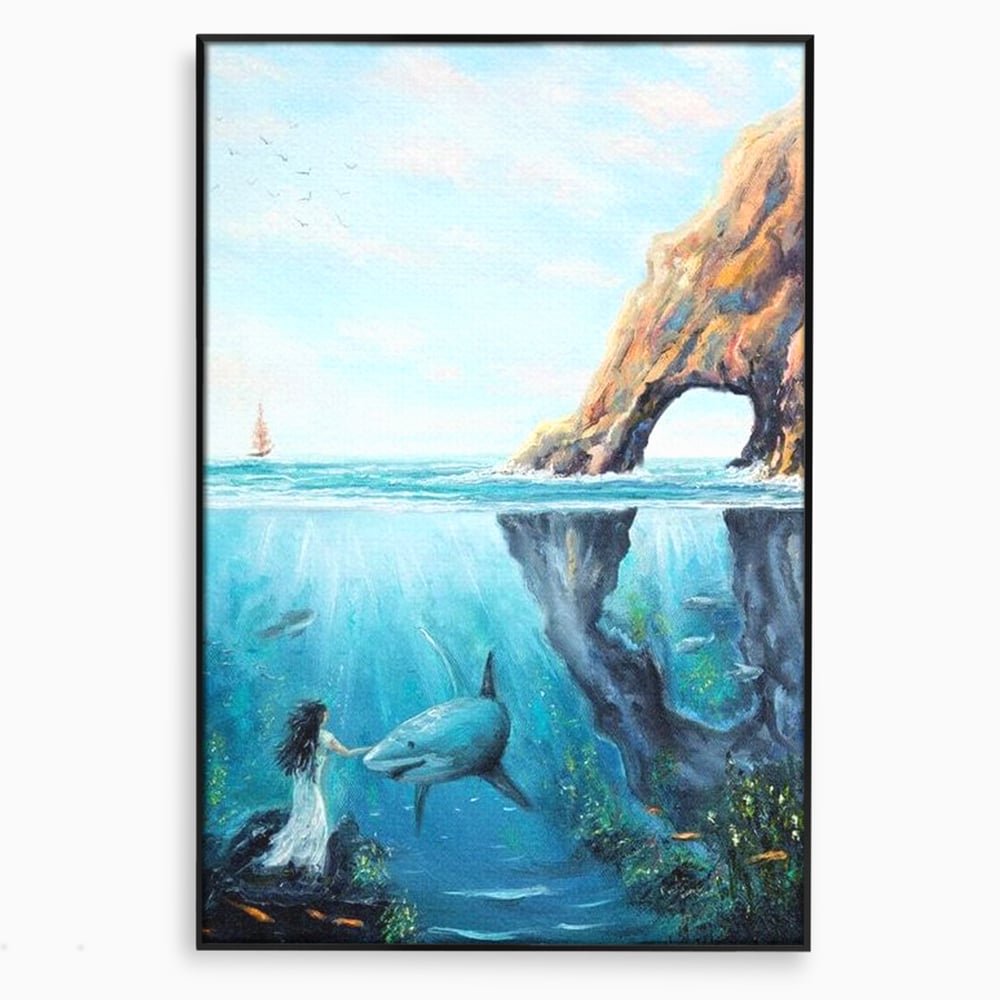 Tablou canvas cu pictura cu femeie si rechin sub apa, in rama de aluminiu negru