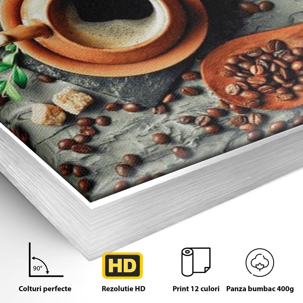 Detaliu al suprafetei: ceasca de cafea si boabe, in rama de aluminiu argintiu
