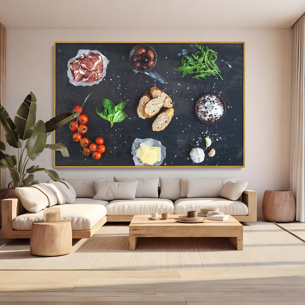 Tablou canvas cu natura moarta cu ingrediente italiene, in rama de aluminiu auriu, pe perete intr-un living