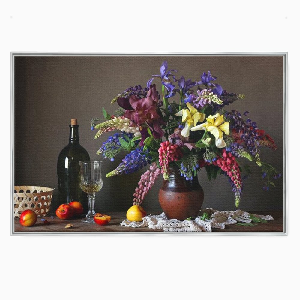 Tablou canvas cu natura statica cu flori si vin, in rama de aluminiu argintiu