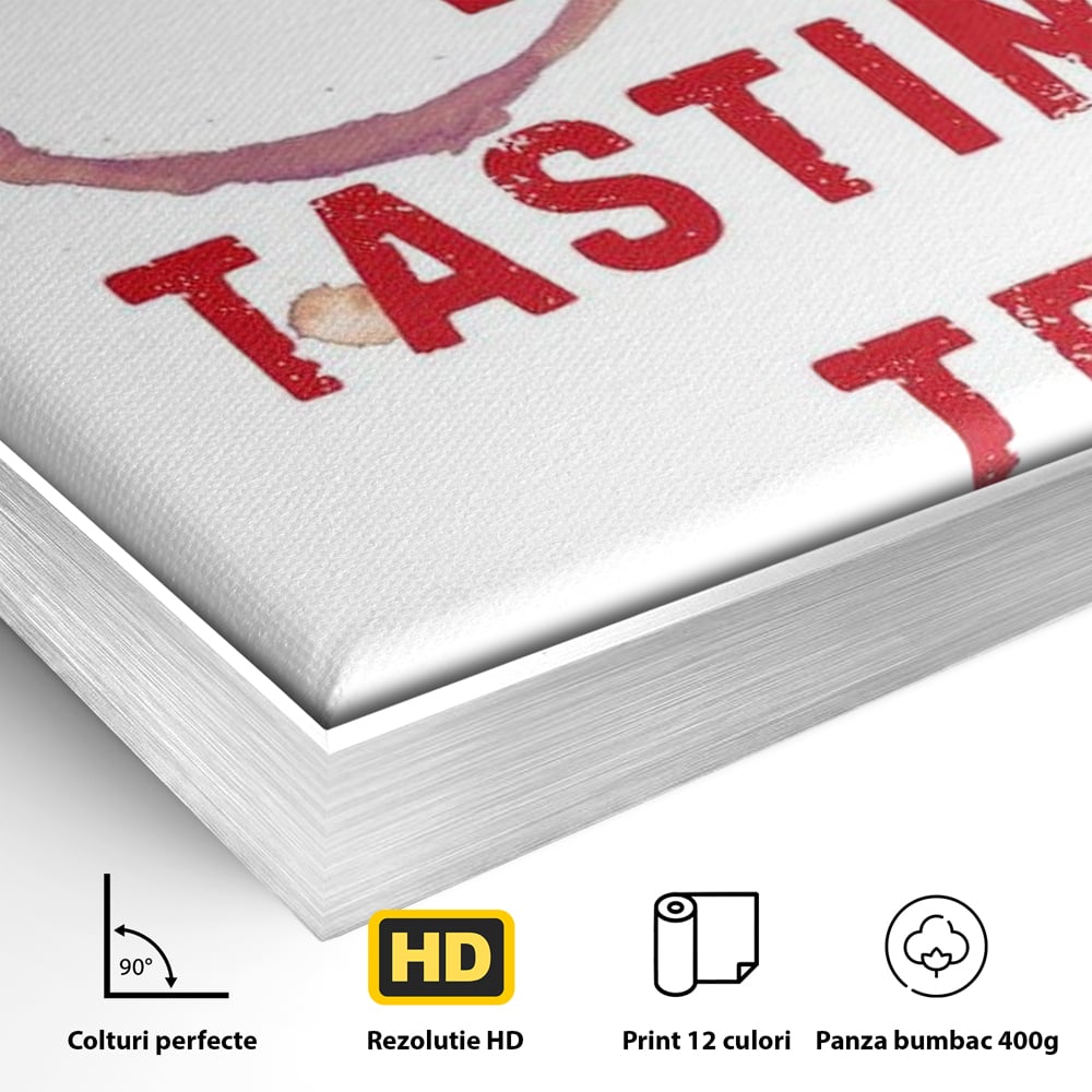 Detaliu al suprafetei: tablou canvas cu pete de vin si text rosu, in rama de aluminiu argintiu