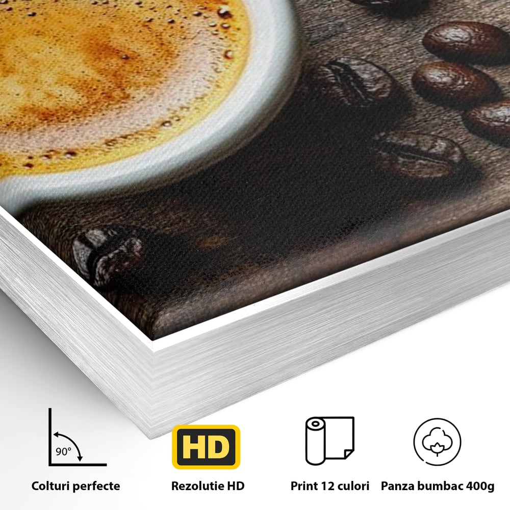Detaliu al suprafetei: ceasca de espresso si boabe de cafea, in rama de aluminiu argintiu