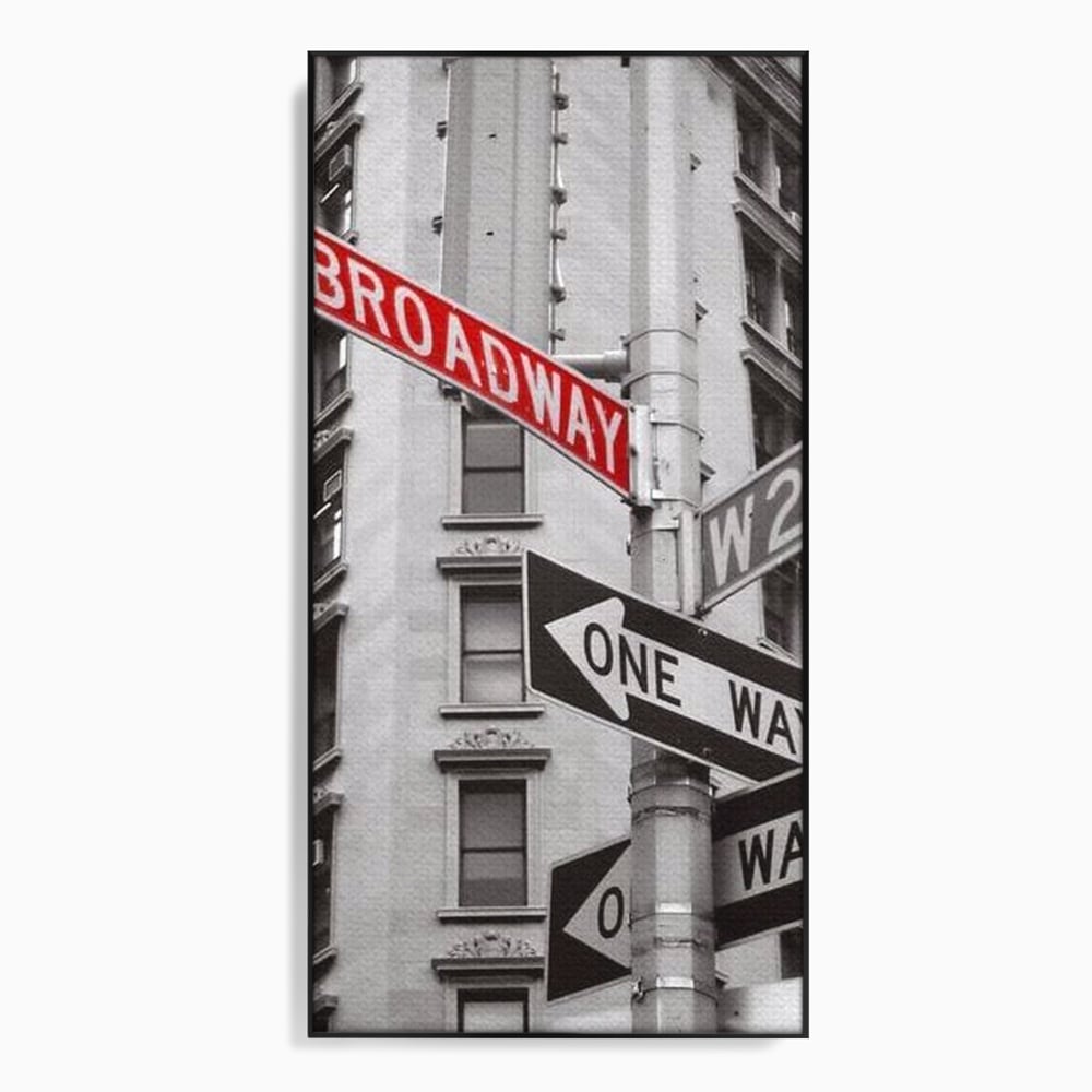 Tablou canvas cu tablou canvas cu indicatorul broadway, in rama de aluminiu negru