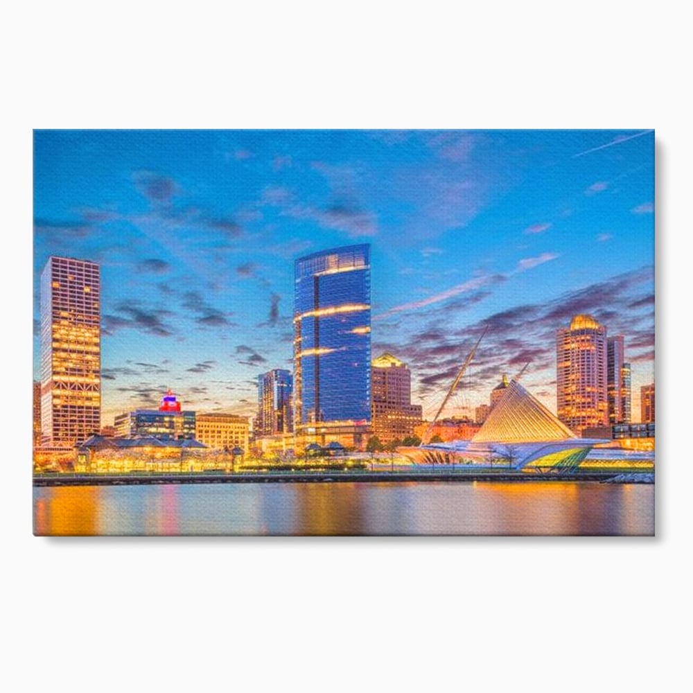 Tablou canvas cu panorami urbana nocturna milwaukee pe apa, fara rama, pe sasiu de lemn