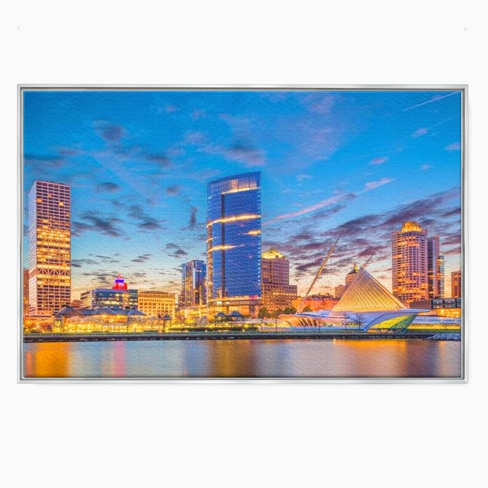 Tablou canvas cu panorami urbana nocturna milwaukee pe apa, in rama de aluminiu argintiu