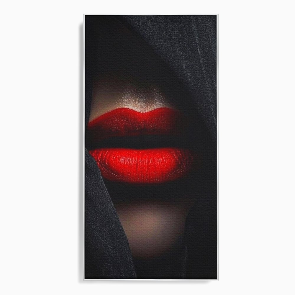 Tablou canvas cu buze rosii acoperite cu un voal negru, in rama de aluminiu argintiu