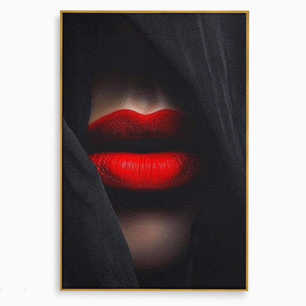 Tablou canvas cu buze rosii acoperite cu un voal negru, in rama de aluminiu auriu