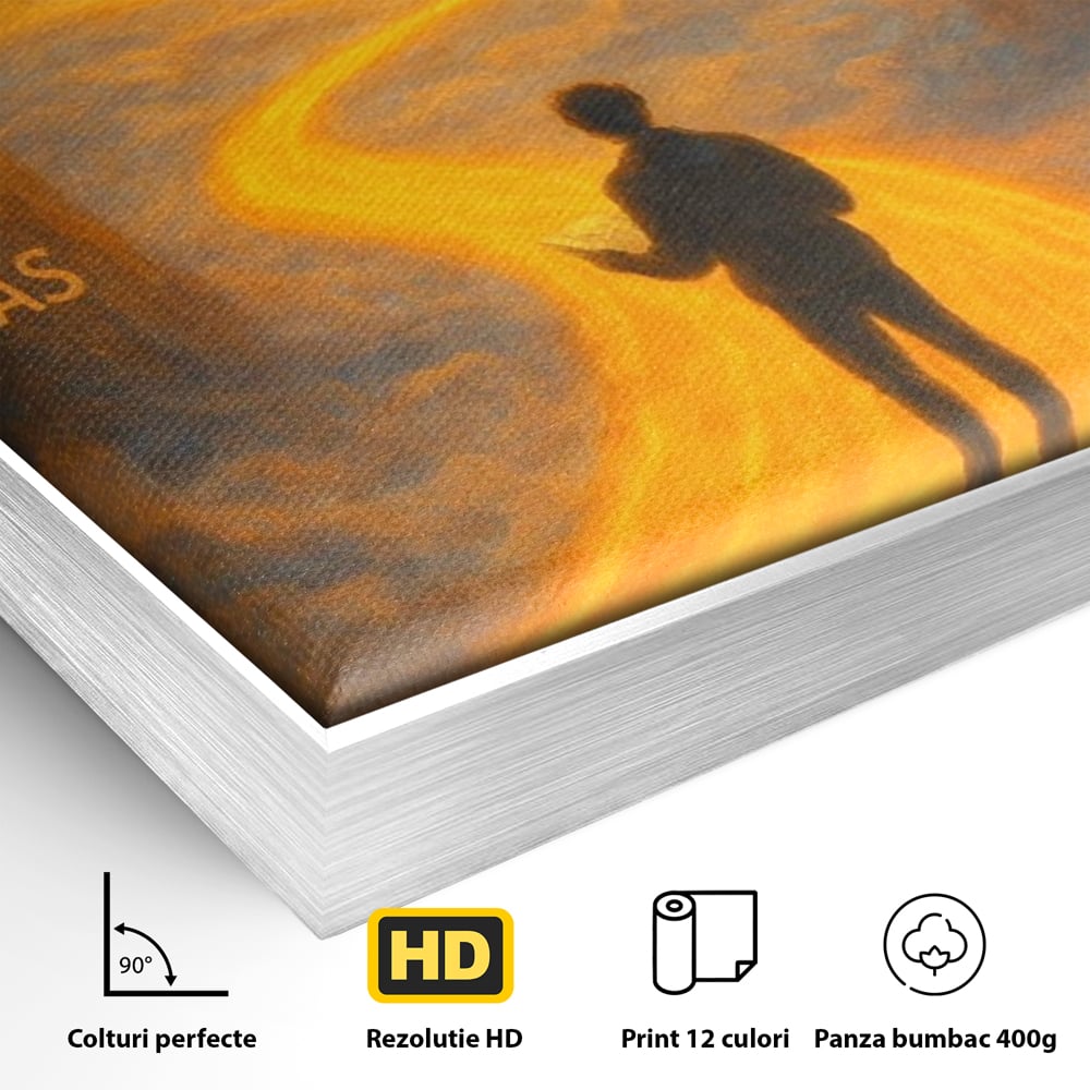 Detaliu al suprafetei: tablou canvas cu silueta pe drum luminos, in rama de aluminiu argintiu