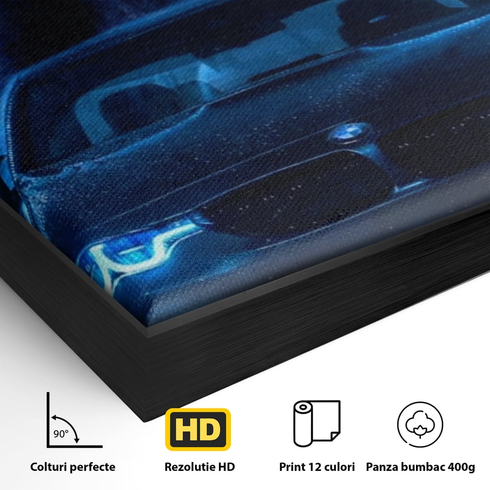 Detaliu al suprafetei: tablou canvas cu pantera si masina bmw, in rama de aluminiu negru