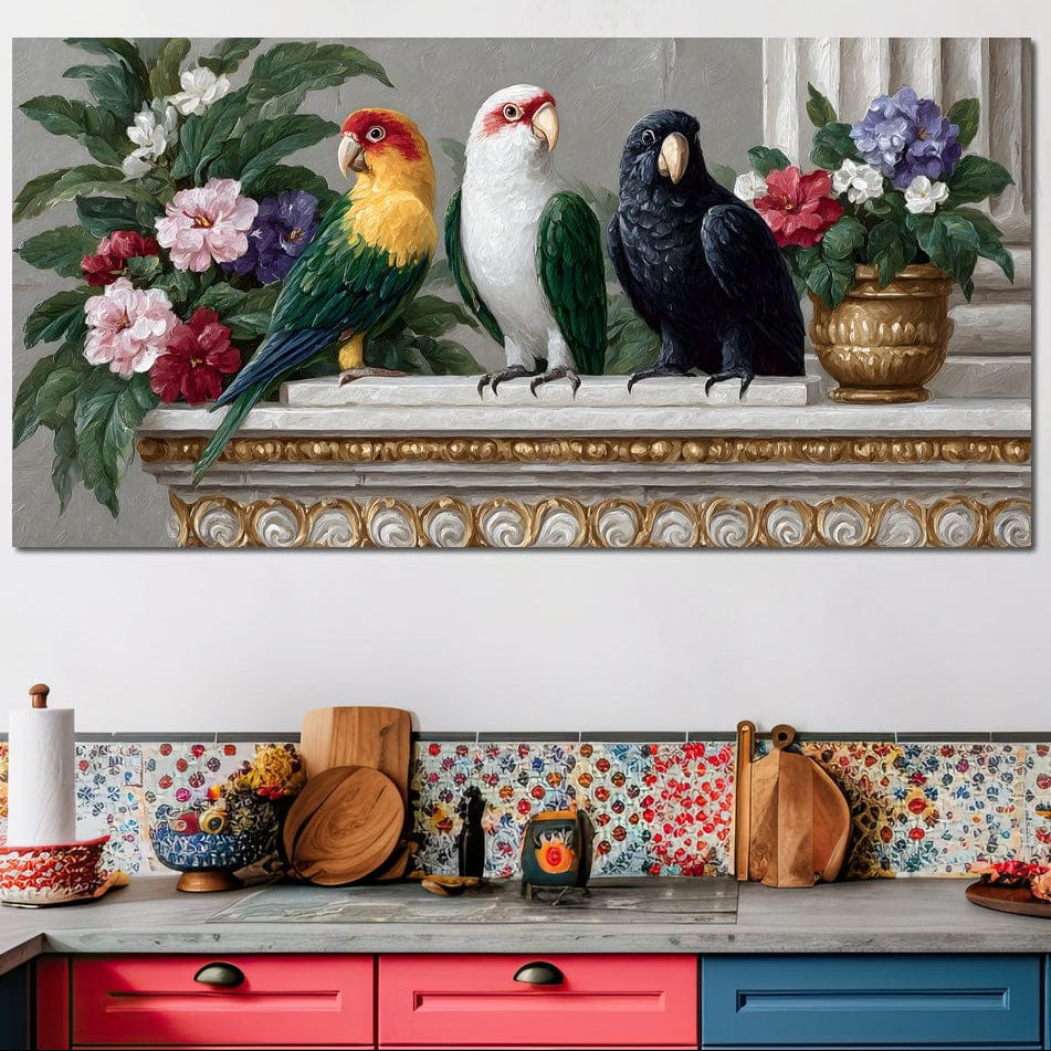 tablou canvas cu trei papagali colorati, pe o cladire vintage cu decor auriu si o vaza cu flori