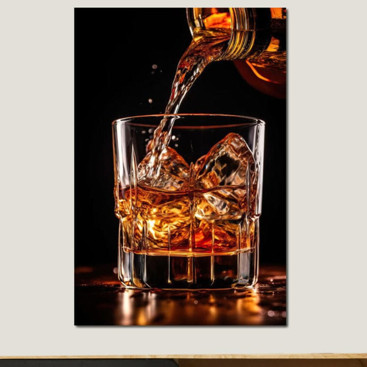 Tablou canvas cu turnare whiskey in pahar cu gheata