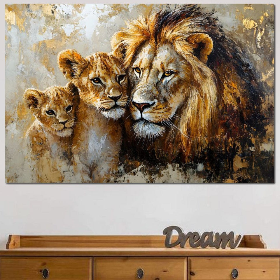 tablou canvas cu o familie de lei redata in nuante calde, pe fundal abstract cu accente aurii