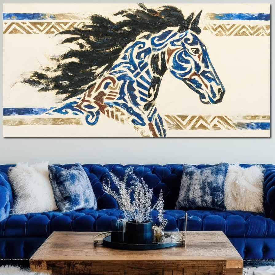 tablou canvas cu un cal pictat in nuante de negru, albastru si maro, pe fundal deschis cu accente aurii 