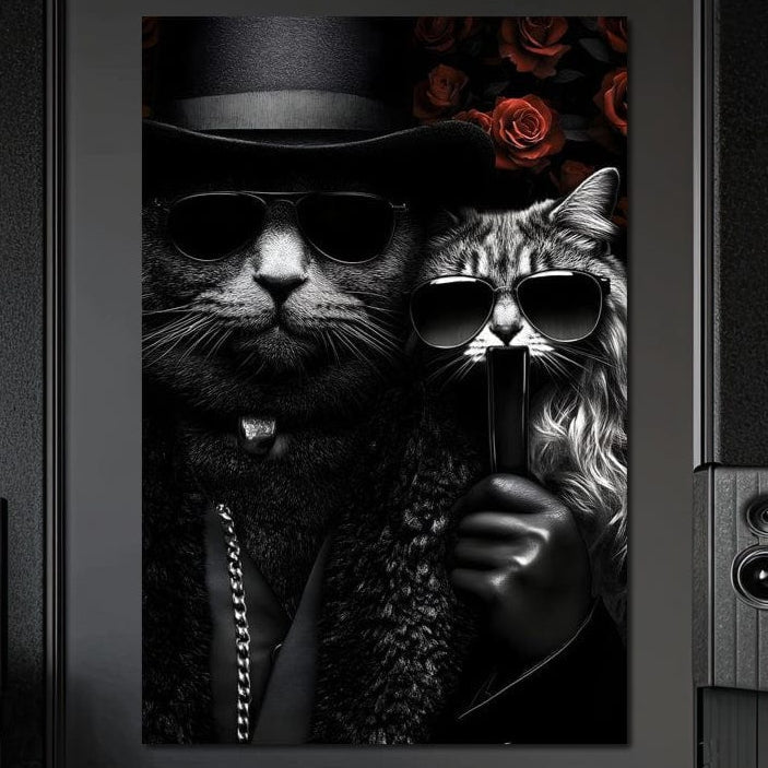 tablou canvas cu doua pisici imbracate in costume elegante, cu palarie si ochelari, pe fundal cu trandafiri rosii