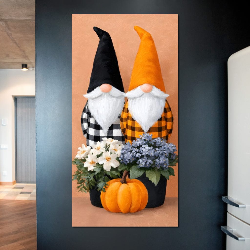 tablou canvas cu doi pitici cu doua buchete de flori si un dovleac pe fundal pastelat in stil Halloween