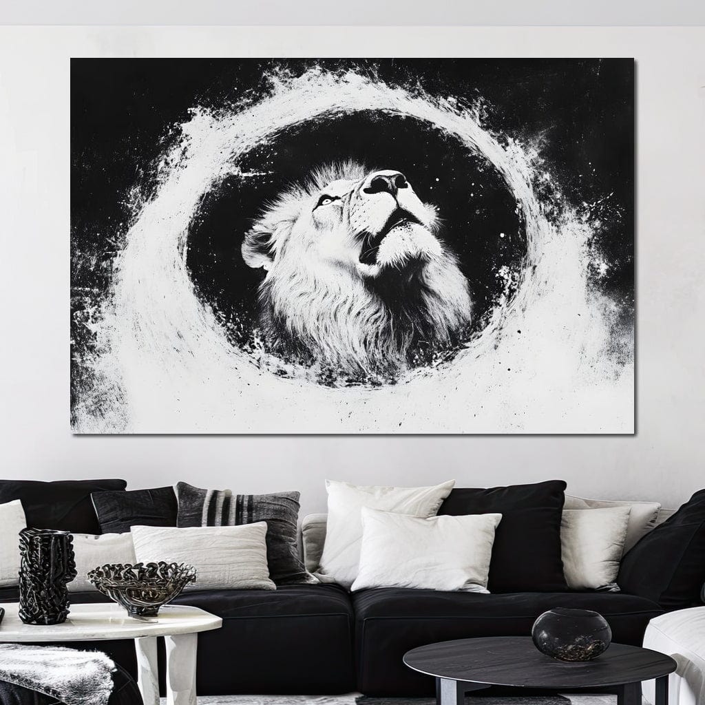 tablou canvas cu un cap de leu redat abstract in nuante de alb si negru, pe fundal intunecat