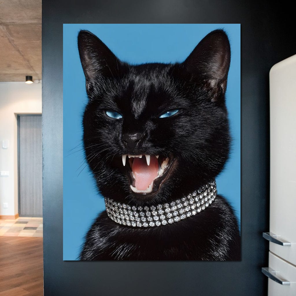 tablou canvas cu o pisica neagra cu ochi albastri si cu zgarda decorata cu diamante, pe fundal albastru