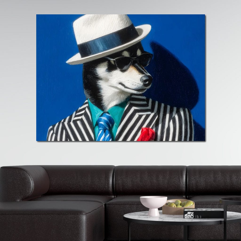 tablou canvas cu un caine husky imbracat in costum cu dungi alb si negru, cu cravata albastra, palarie alba si ochelari de so