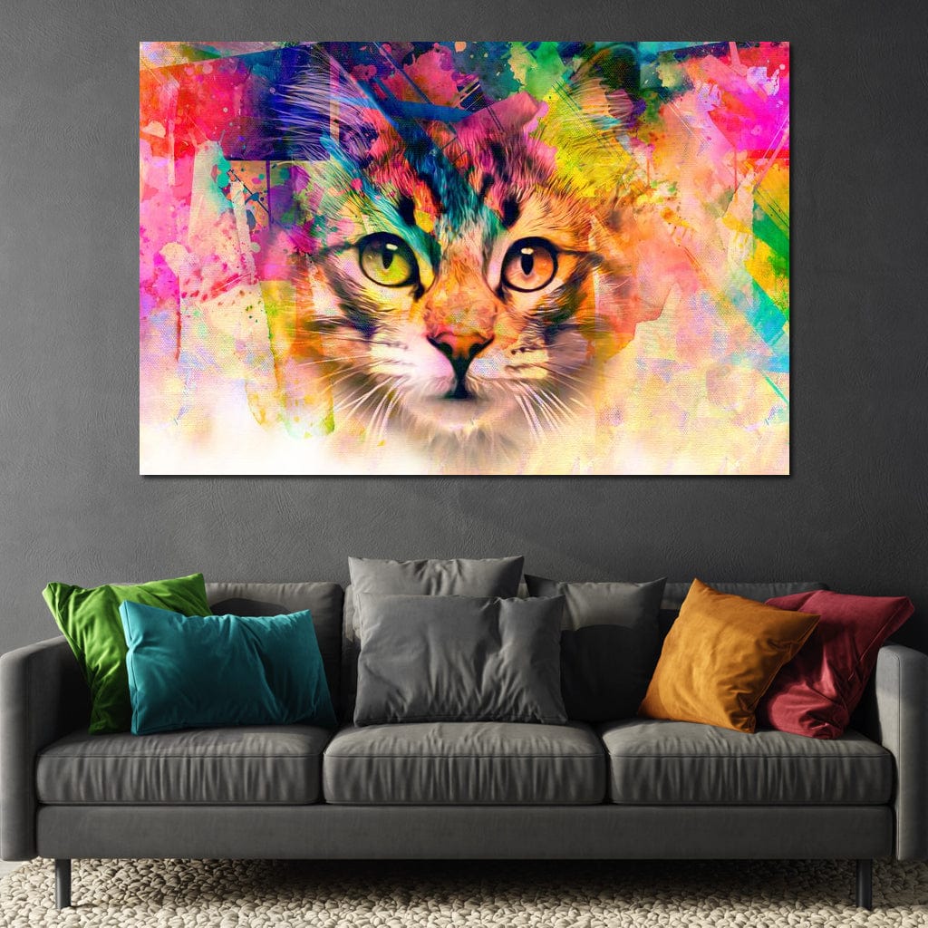 tablou canvas cu un chip de pisica redat in culori vii, pe fundal abstract stil pictura graffiti