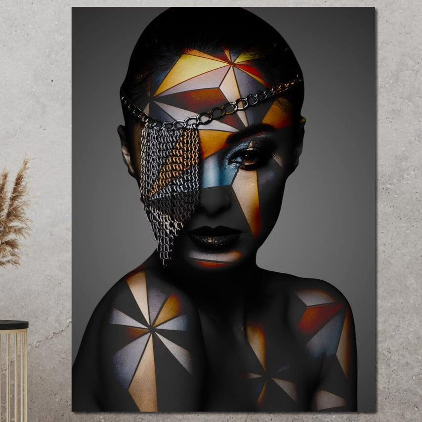 Tablou Canvas Premium, LuxCanva® J1028, Prizoniera in Stralucire, Mister, Lanturi, Chip, Identitate, Femeie, Portret, Privire, Fotomodel, Revista, Glamour, Living, Dormitor