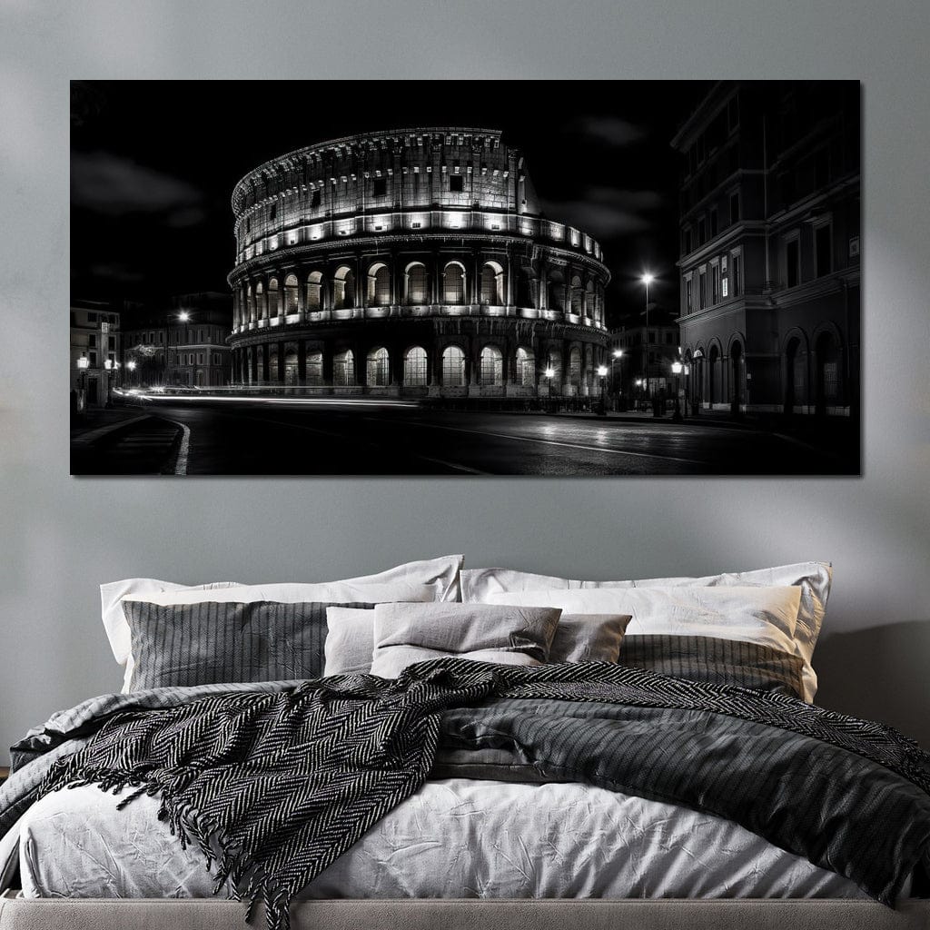 Tablou Canvas Premium, LuxCanva® O1034, Colosseumul in Tacere, Etern, Noapte, Lumini, Roma, Italia, Amfiteatru, Turist, Gladiator, Orologiu, Istorie, Antichitate, Coloana, Birou, Living, Dormitor