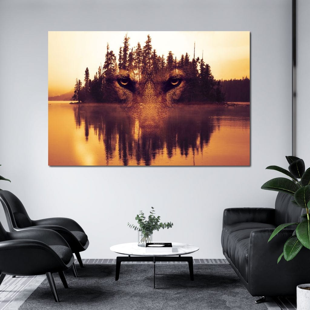 tablou canvas cu privirea unui lup redata in imaginea unei paduri pe o insula, la apus de soare reflectat in lac