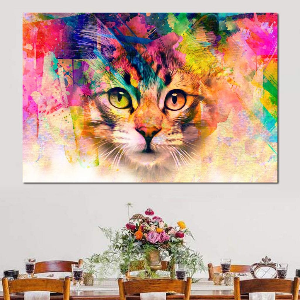 tablou canvas cu un chip de pisica redat in culori vii, pe fundal abstract stil pictura graffiti