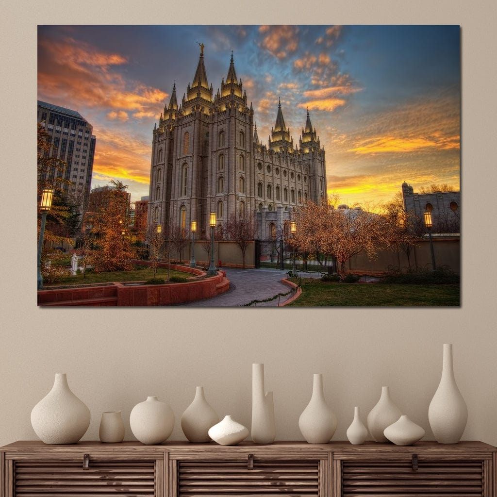 Tablou Canvas Premium LuxCanva® H1010, Templul sub Cerul Divin , Cer, Divin, Catedrala, Refugiu, Lumina, Credinta, Rugaciune, Apus, Pace, Living