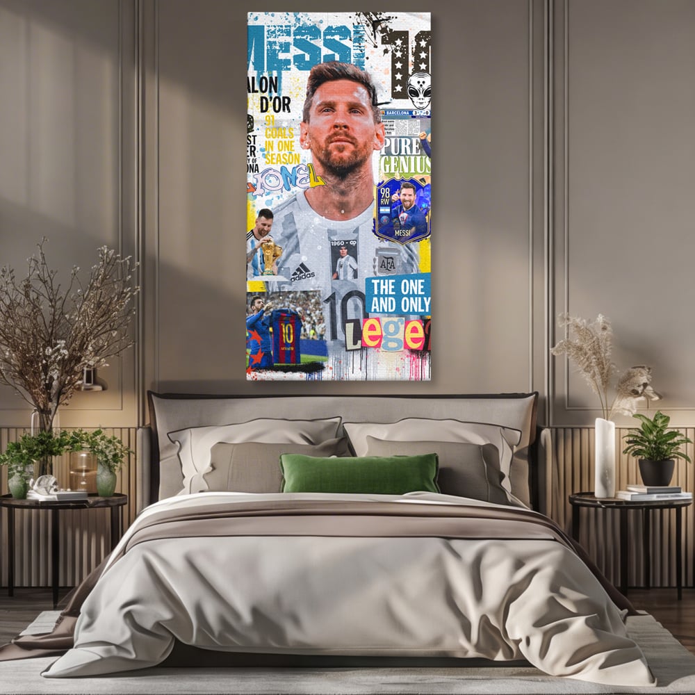 Tablou canvas cu tablou canvas cu lionel messi, fara rama, pe sasiu de lemn, pe perete intr-un dormitor