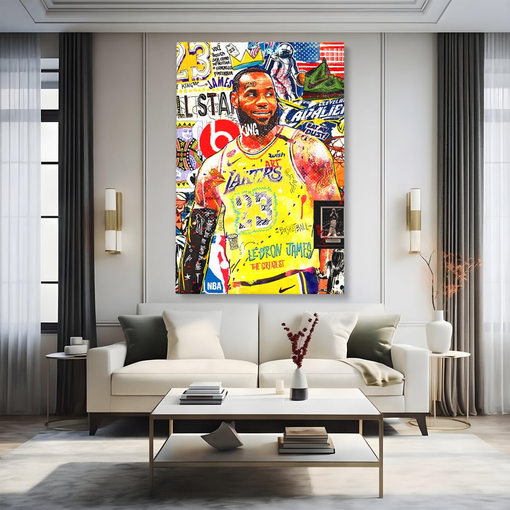 Tablou canvas cu tablou canvas cu portretul lui lebron james, fara rama, pe sasiu de lemn, pe perete intr-un living
